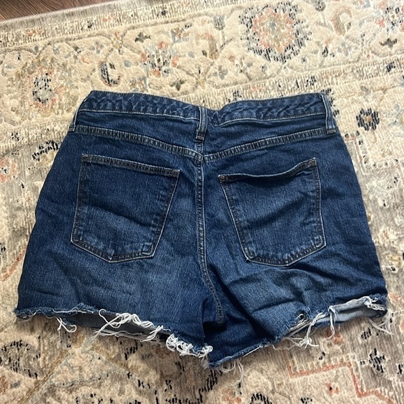 Universal thread shorts. - Picture 2 of 3